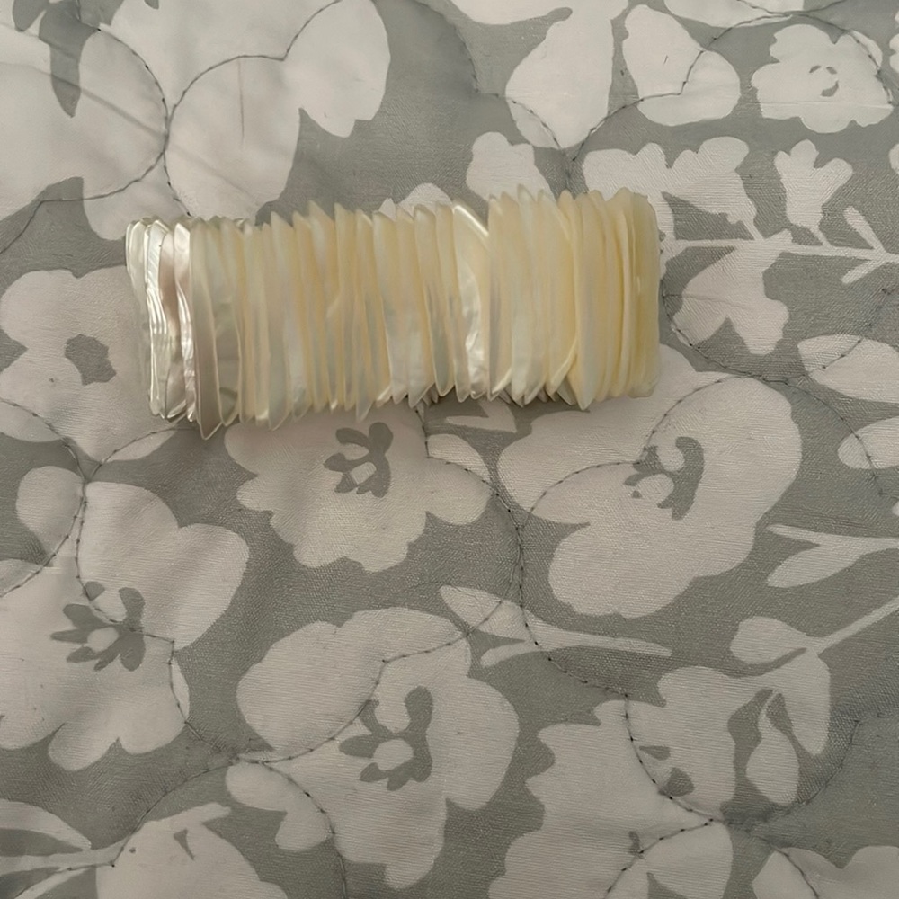 New mother of pear shell bracelet